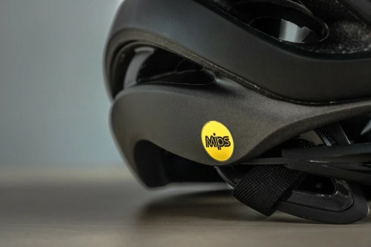 CASCO GIRO HELIOS SPHERICAL MIPS NEGRO MATE - Imagen 5