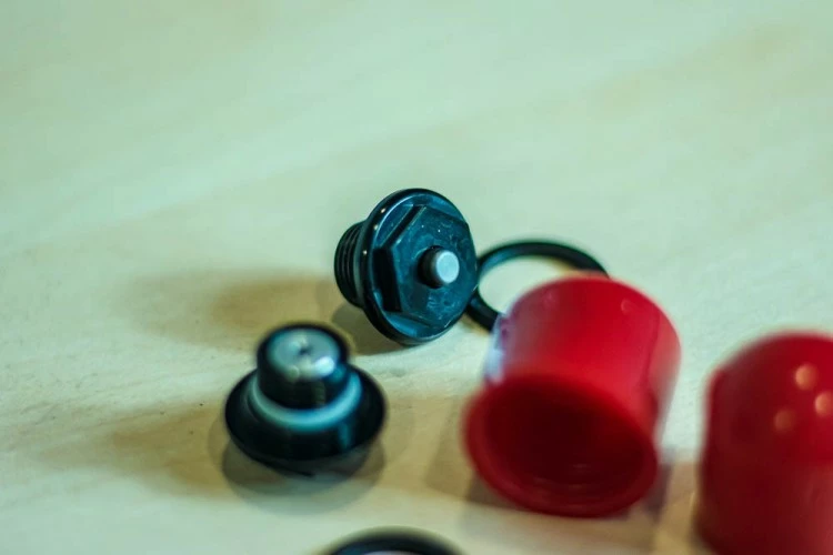 KIT PURGADORES AIRE PARA HORQUILLAS FOX 36/38/40 - Imagen 3